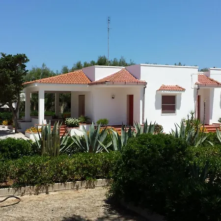 Villa Anna Con Campo Da Tennis Gallipoli Lido Pizzo *